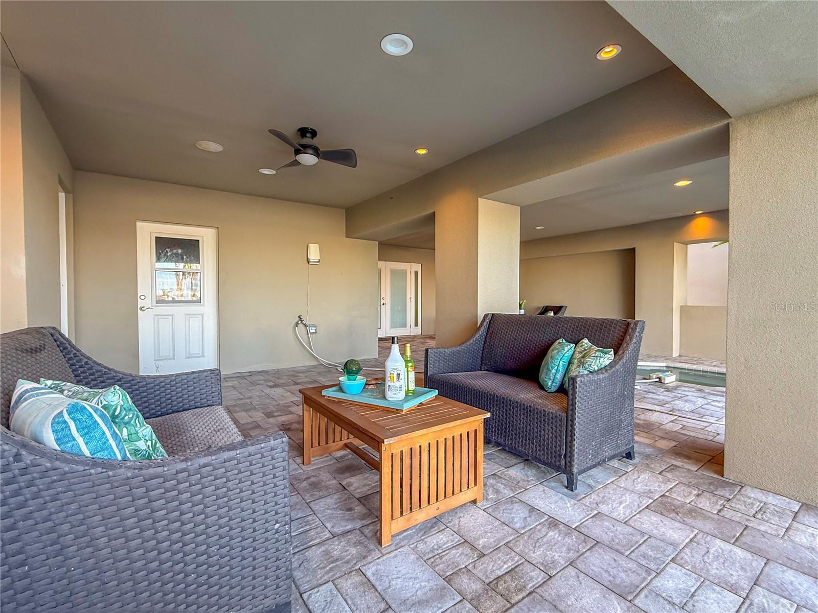 TB8436973 Property Photo