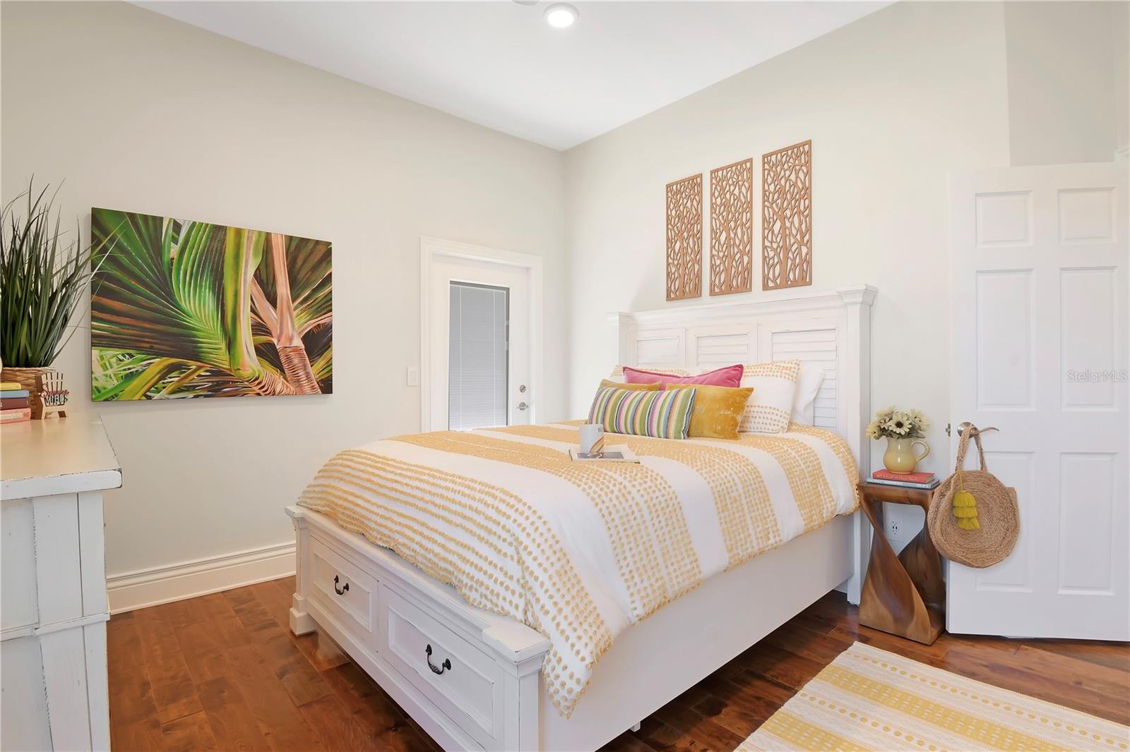 TB8436973 Property Photo