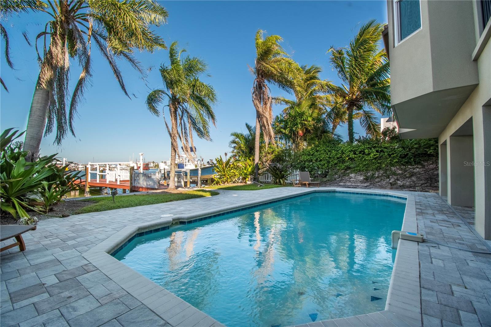 TB8436973 Property Photo