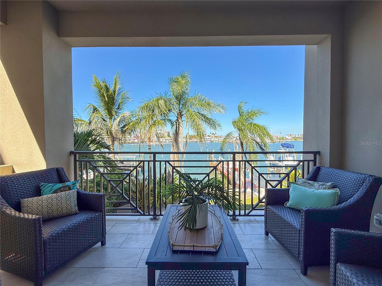 TB8436973 Property Photo