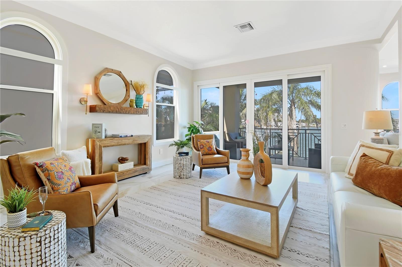 TB8436973 Property Photo