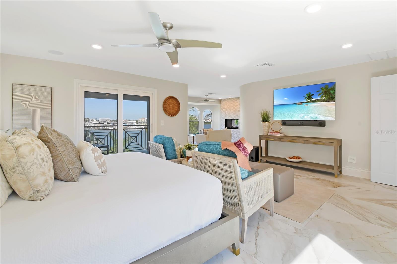 TB8436973 Property Photo