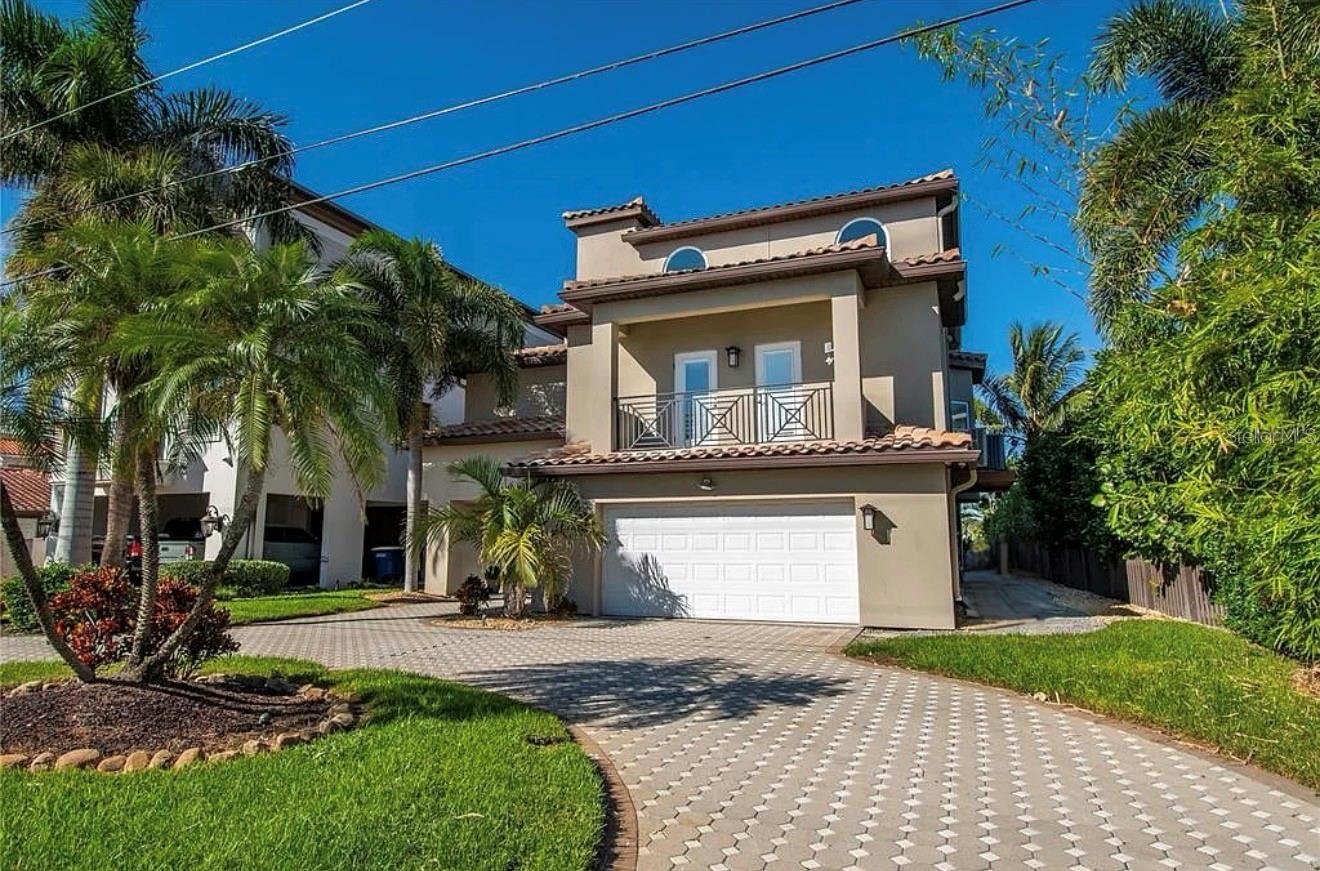 TB8436973 Property Photo