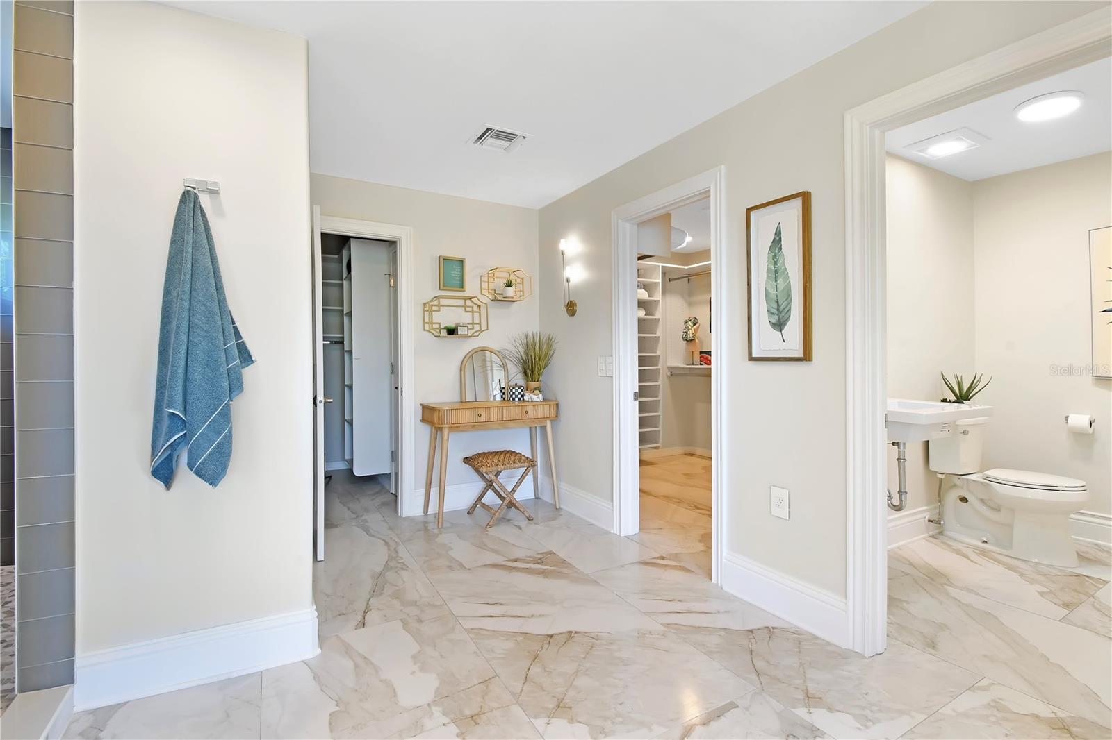 TB8436973 Property Photo