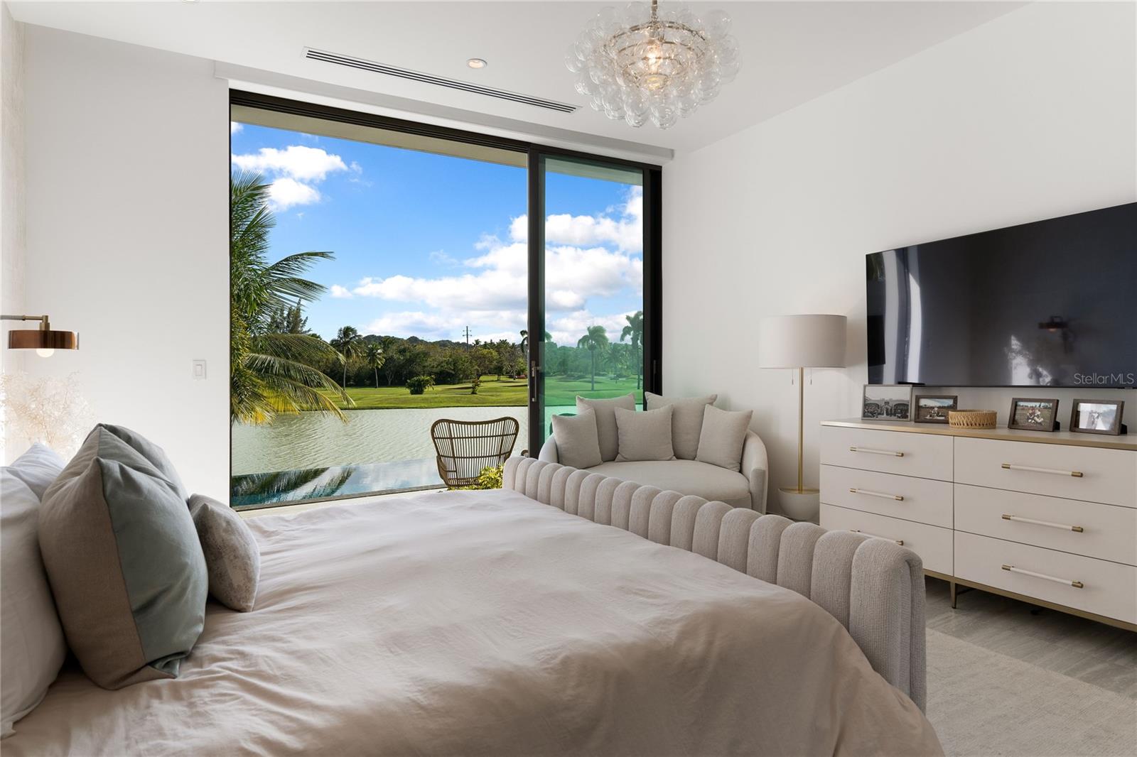 PR9116659 Property Photo