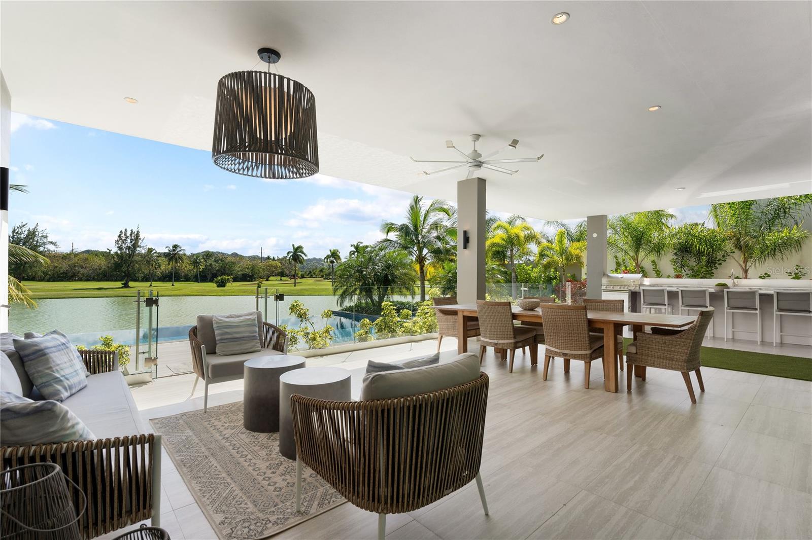 PR9116659 Property Photo