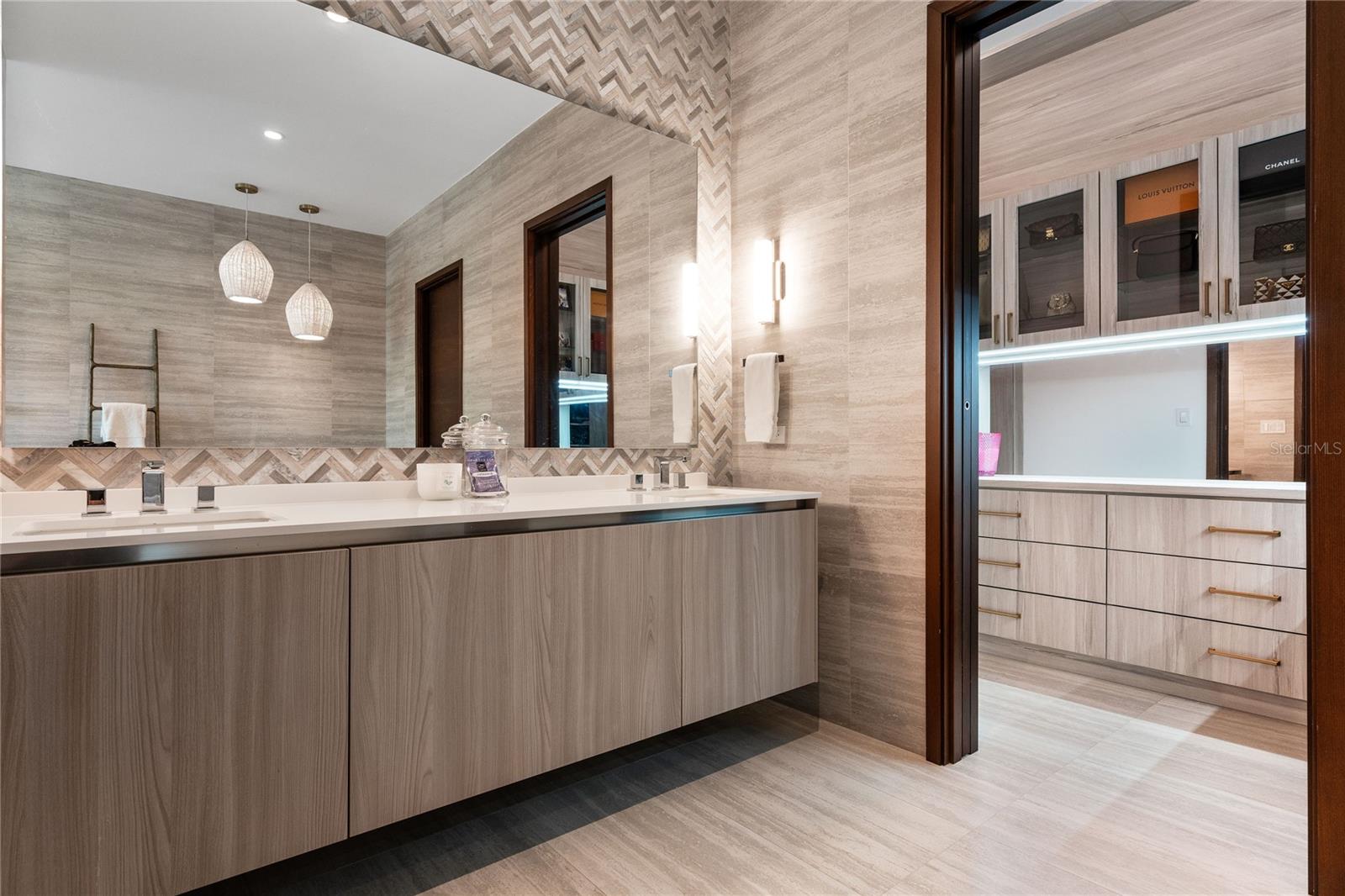 PR9116659 Property Photo