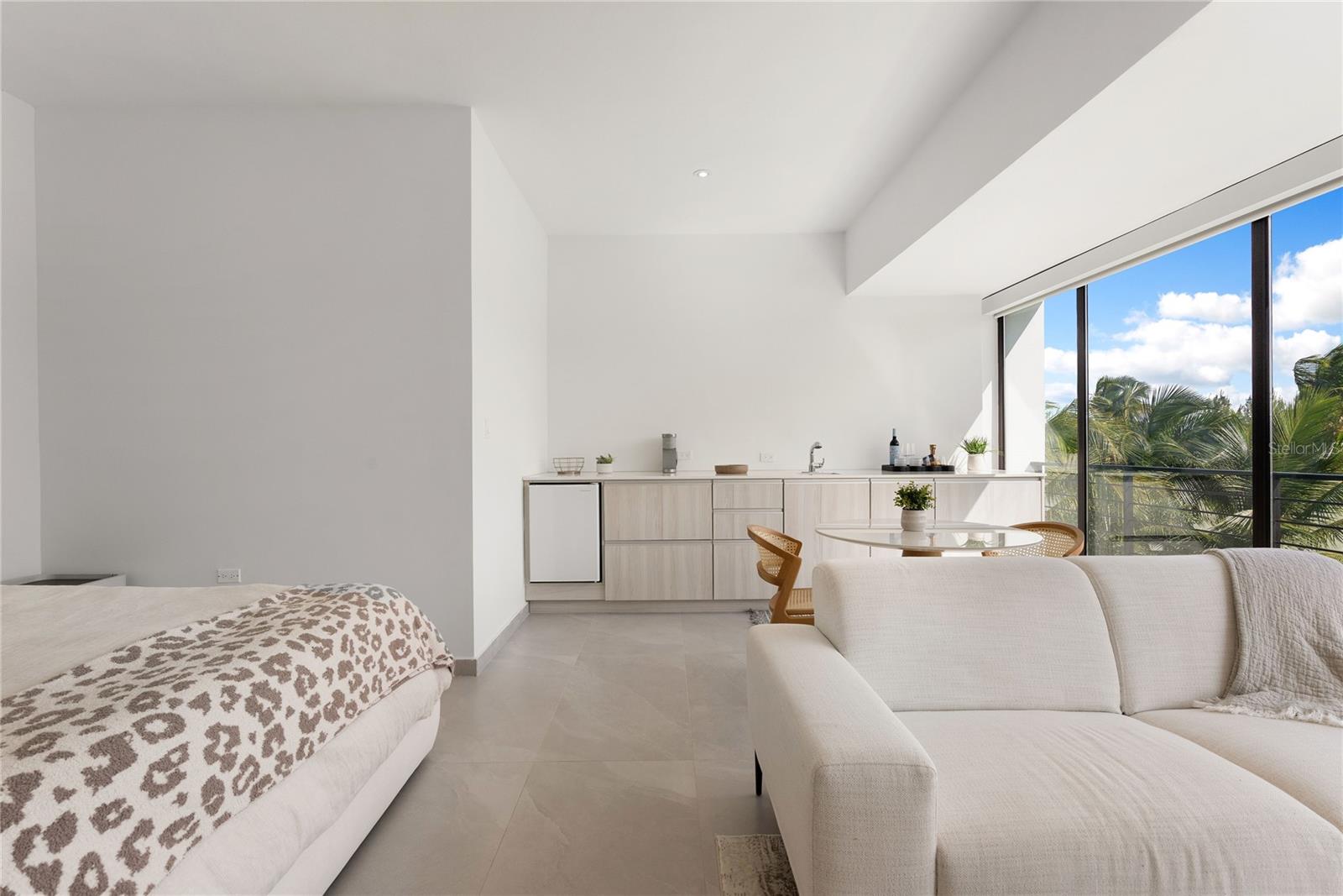 PR9116659 Property Photo