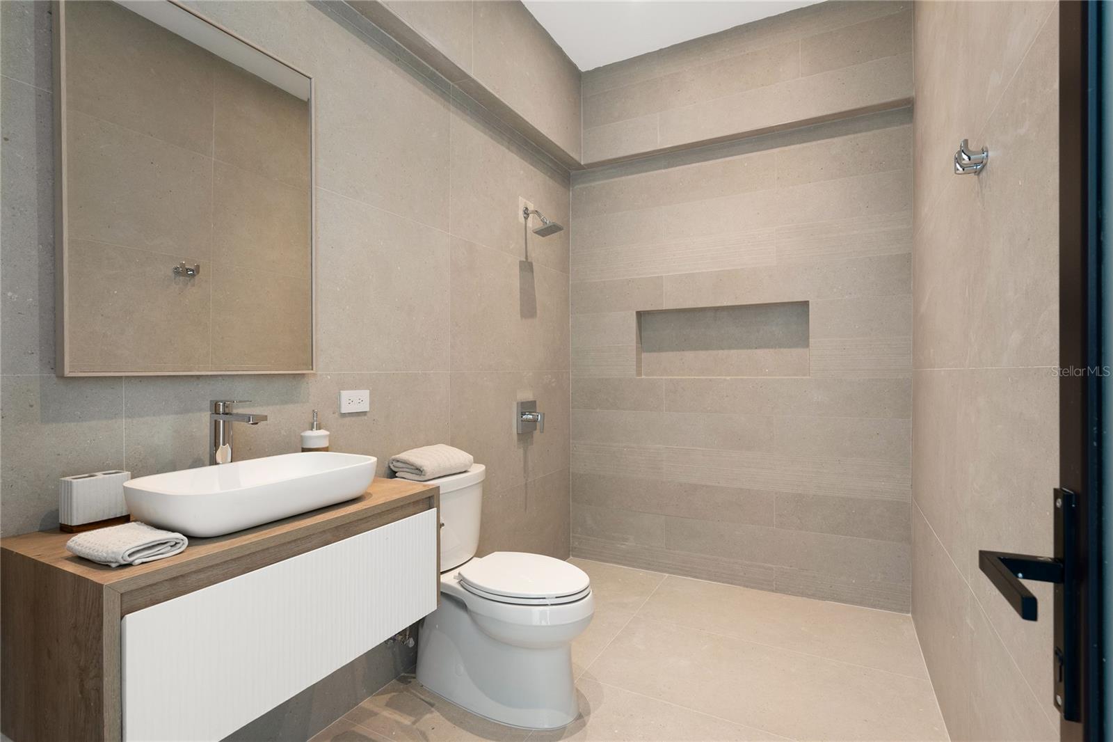 PR9116659 Property Photo