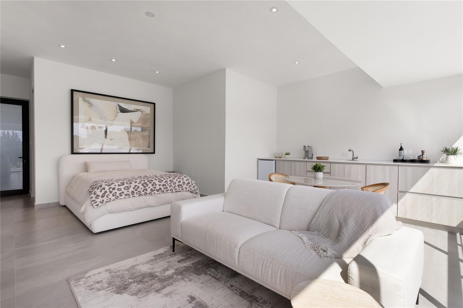 PR9116659 Property Photo