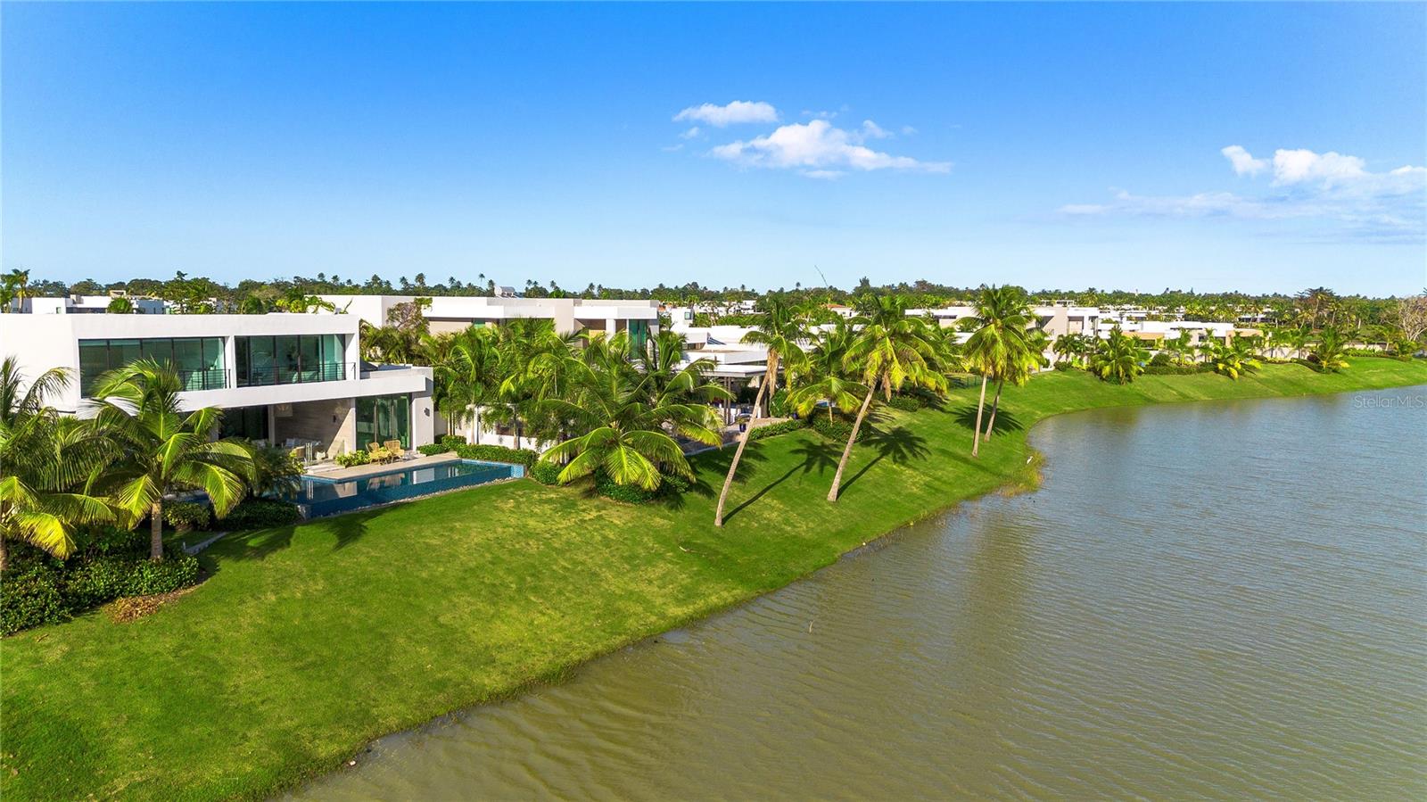 PR9116659 Property Photo