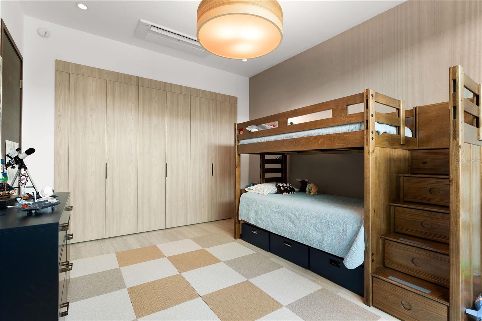 PR9116659 Property Photo