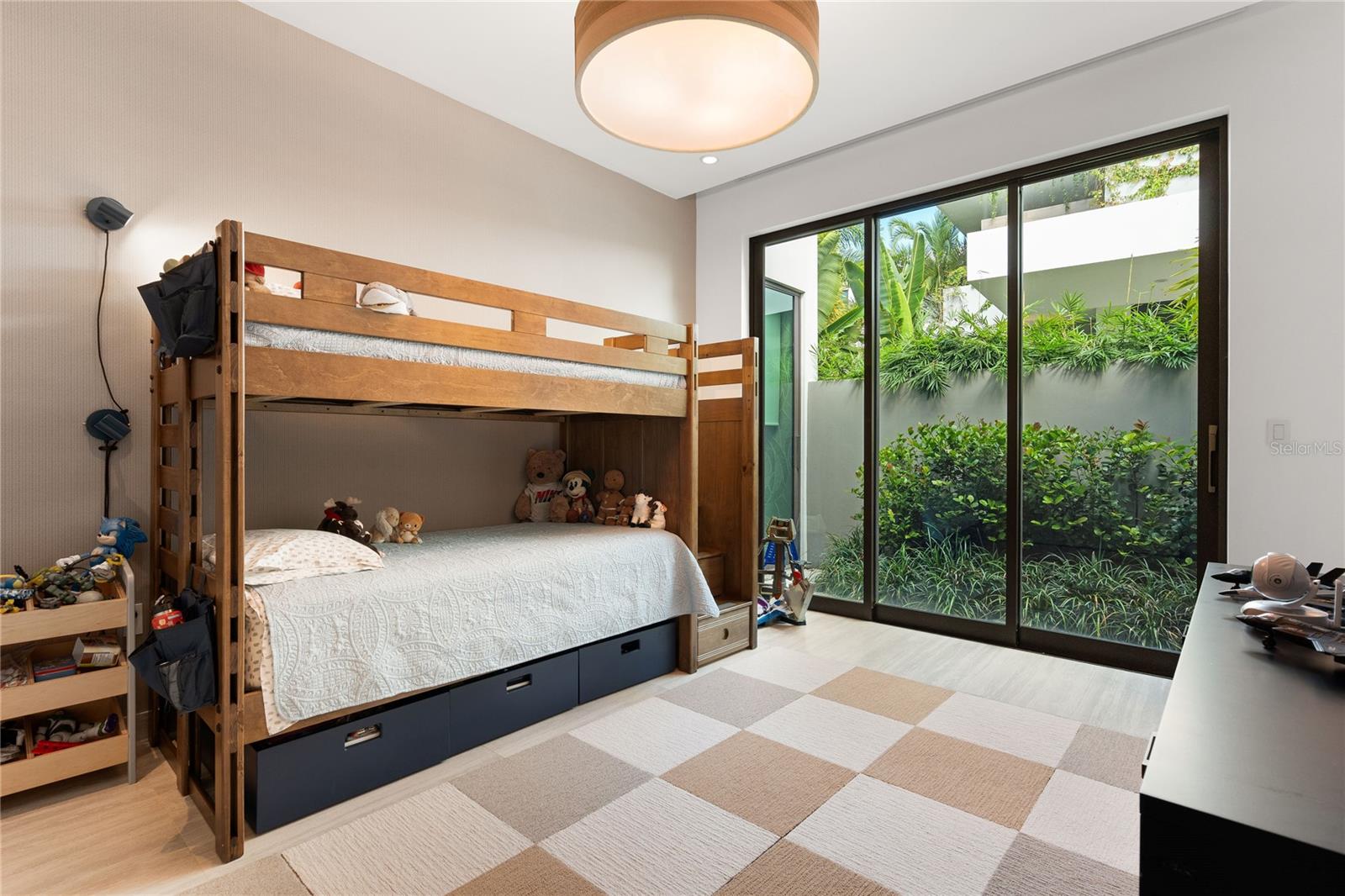 PR9116659 Property Photo