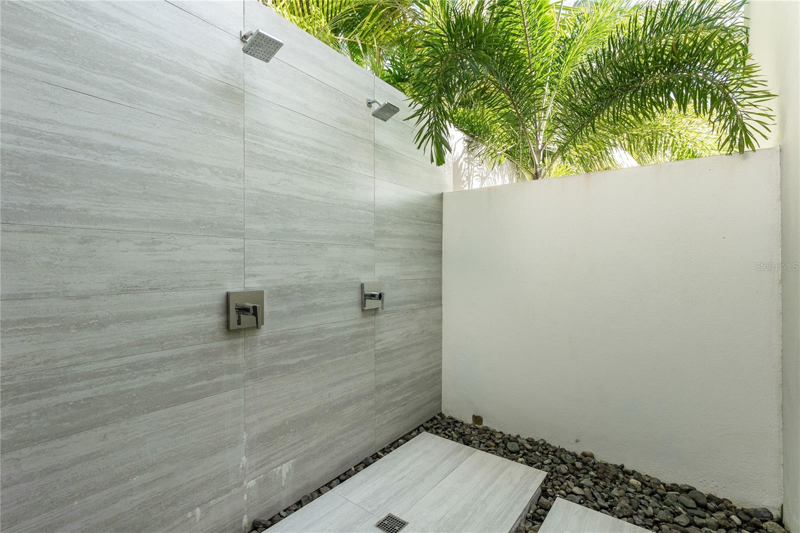 PR9116659 Property Photo