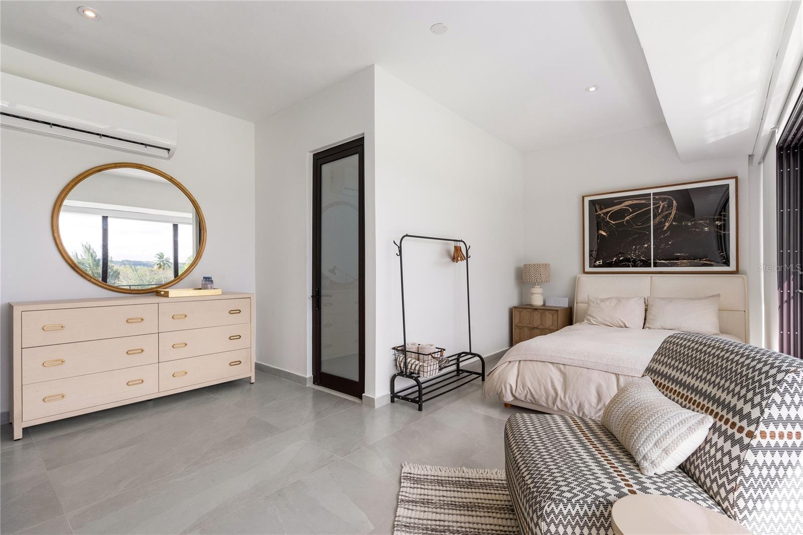 PR9116659 Property Photo