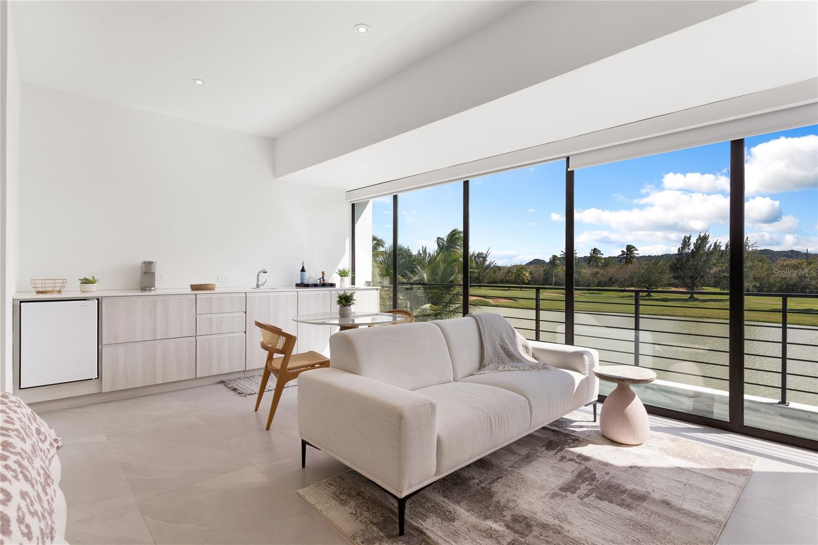 PR9116659 Property Photo