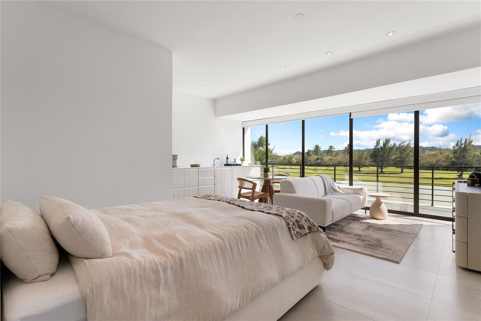 PR9116659 Property Photo