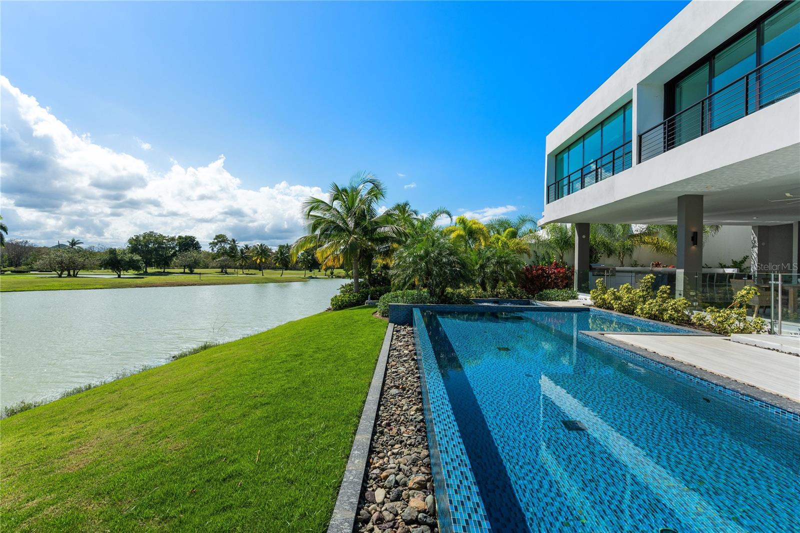 PR9116659 Property Photo