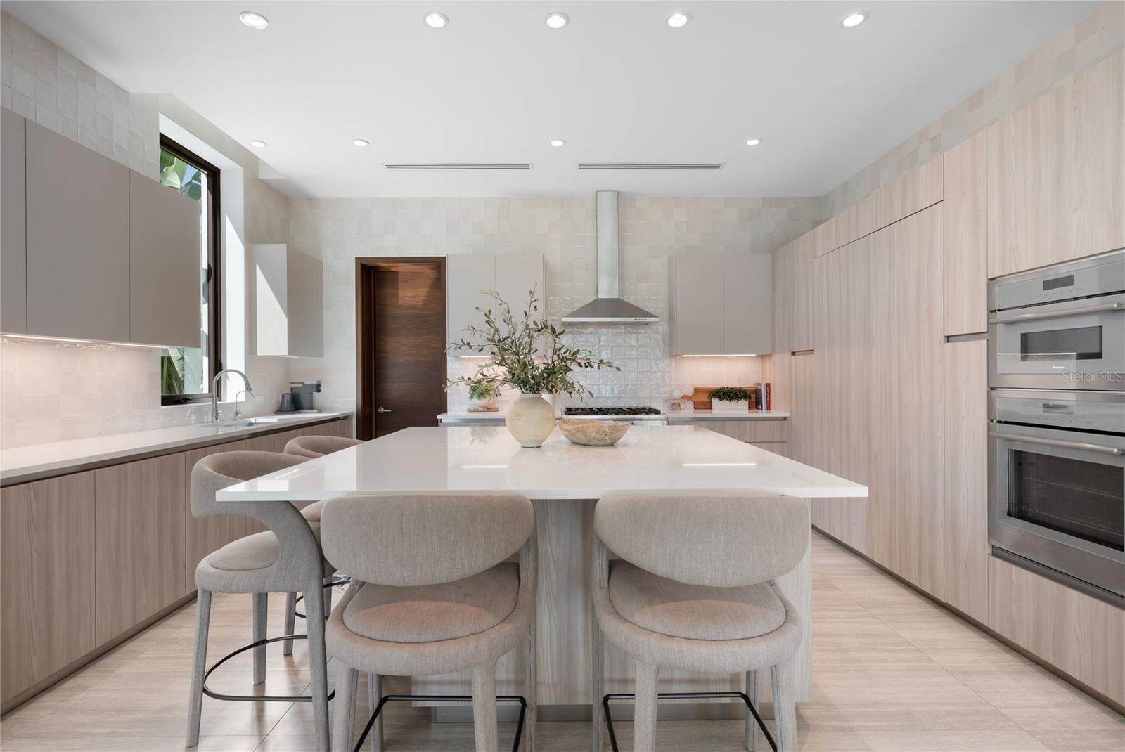 PR9116659 Property Photo