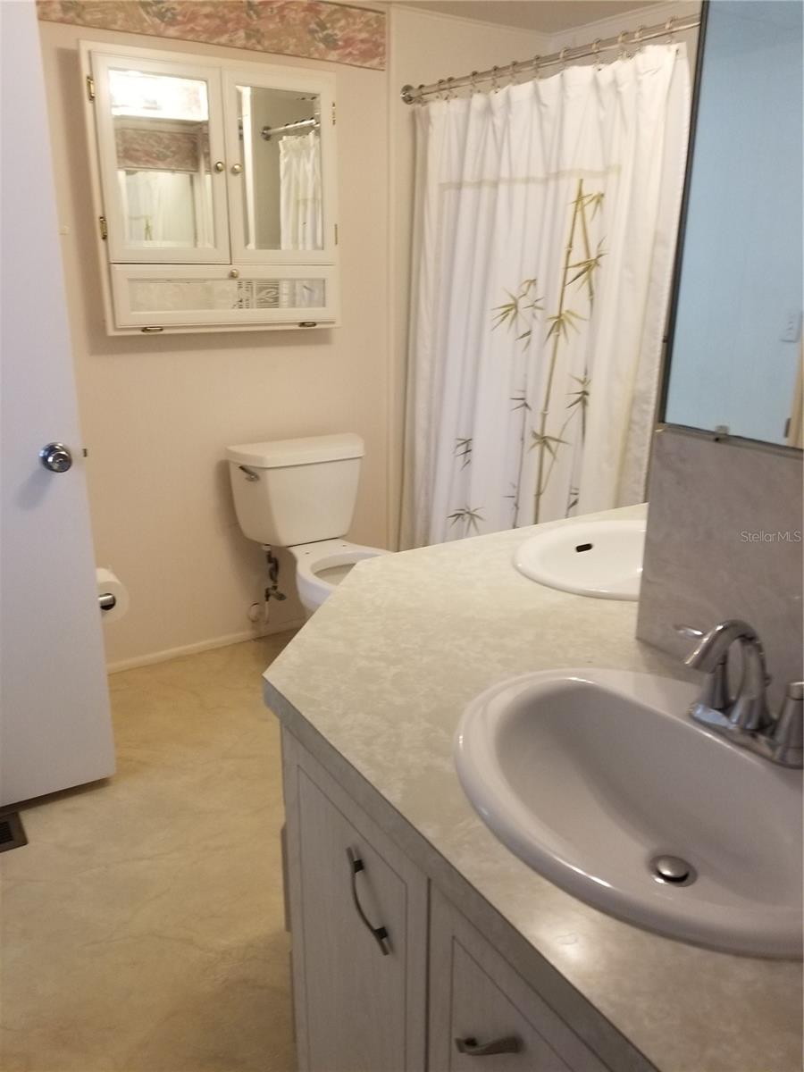 11211 101ST WAY #123, LARGO, FL, 33773