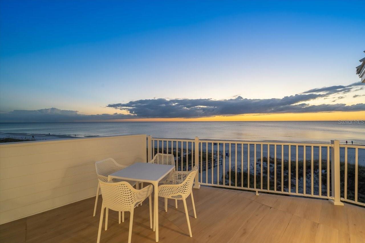 17852 LEE AVE, REDINGTON SHORES, FL, 33708