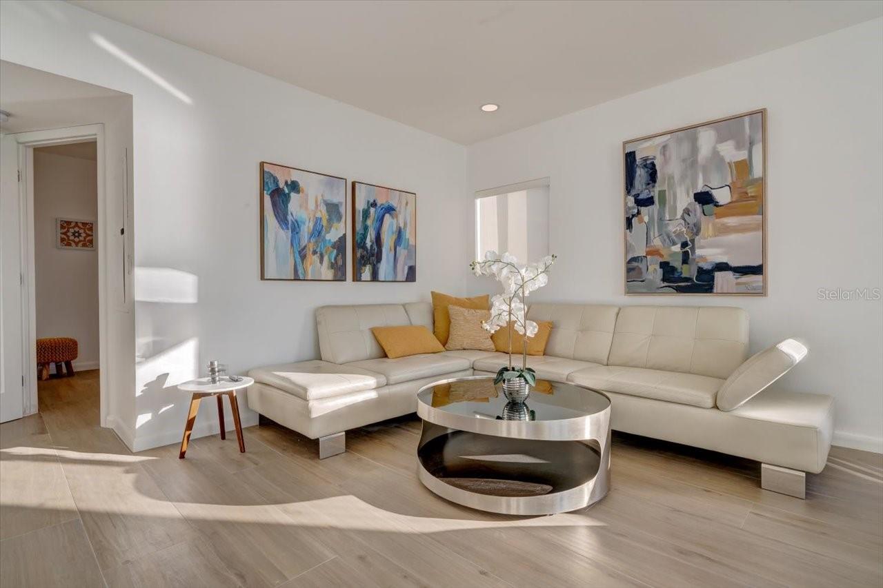 17852 LEE AVE, REDINGTON SHORES, FL, 33708