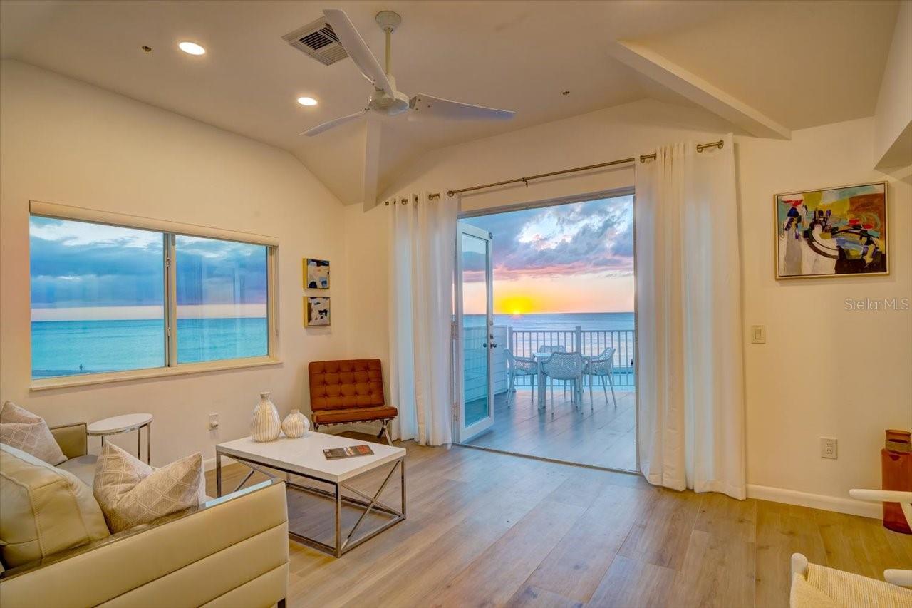 17852 LEE AVE, REDINGTON SHORES, FL, 33708