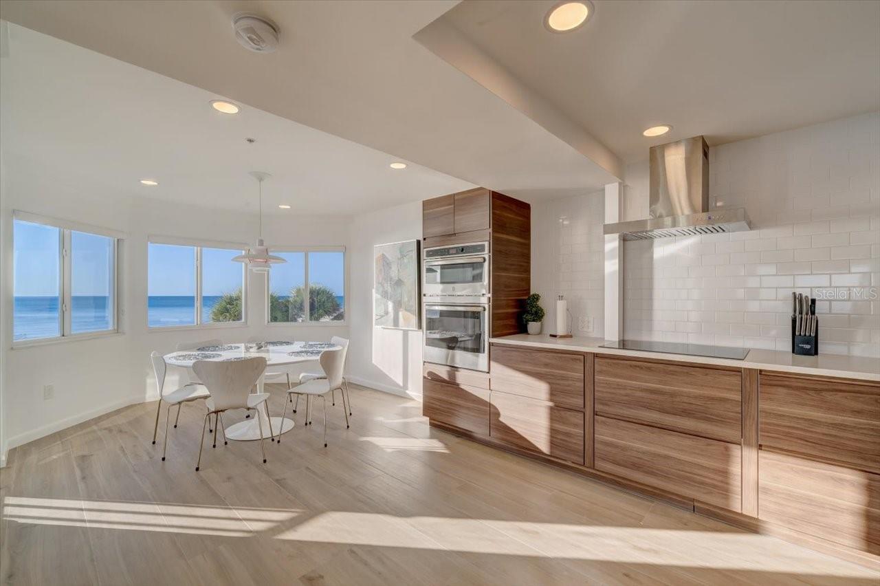 17852 LEE AVE, REDINGTON SHORES, FL, 33708