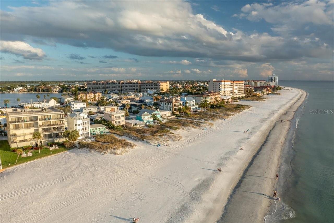 17852 LEE AVE, REDINGTON SHORES, FL, 33708