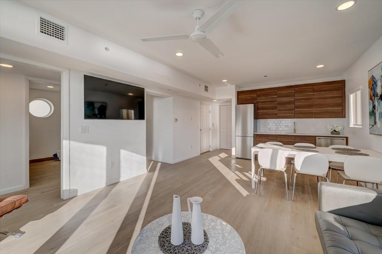 17852 LEE AVE, REDINGTON SHORES, FL, 33708