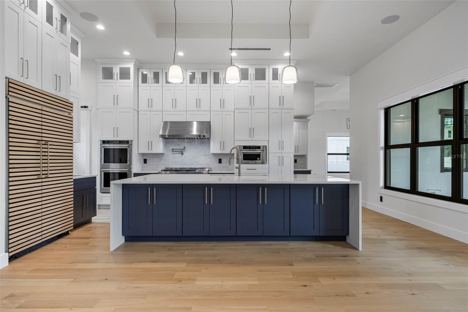 TB8437041 Property Photo