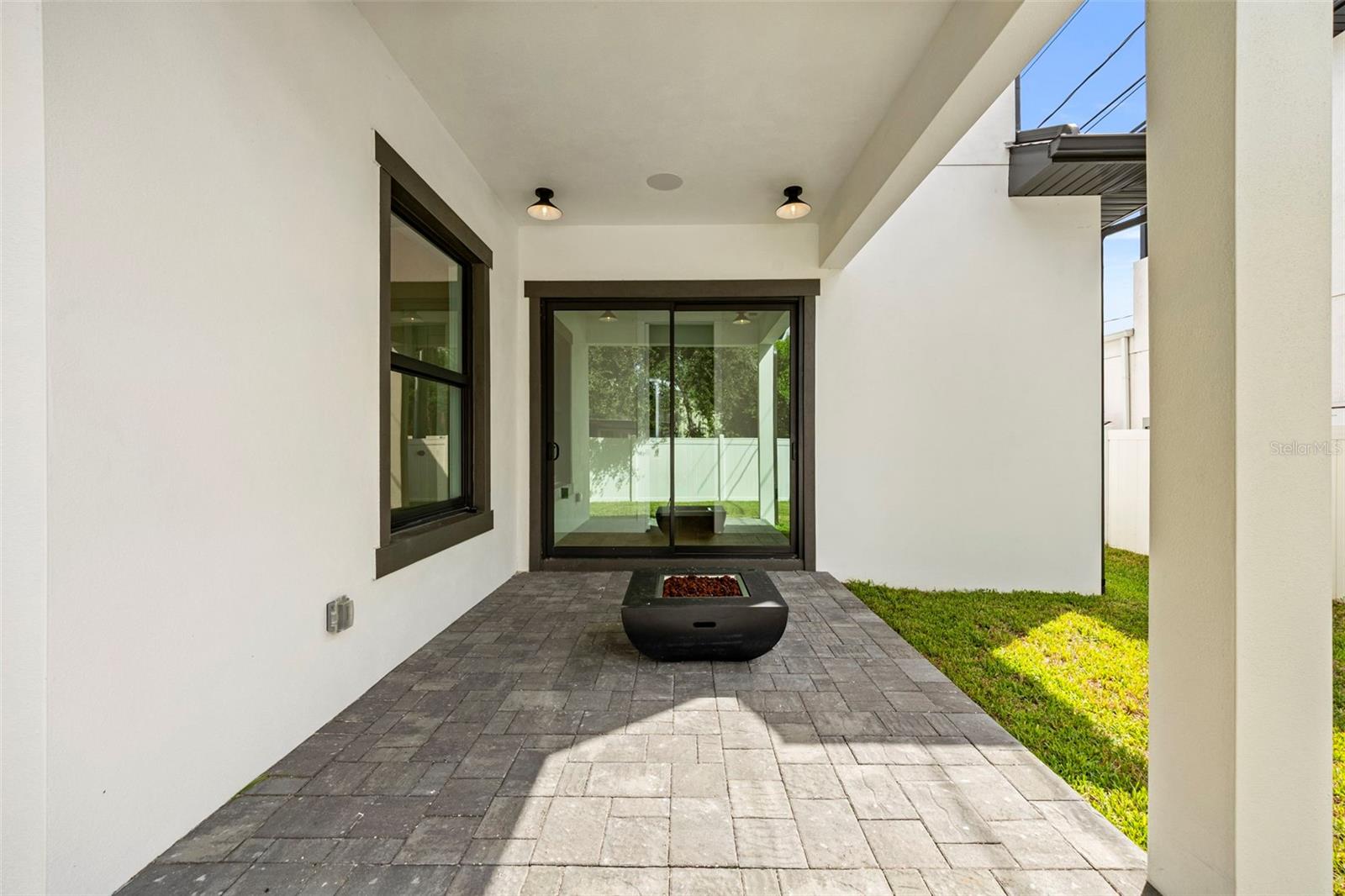 TB8437041 Property Photo