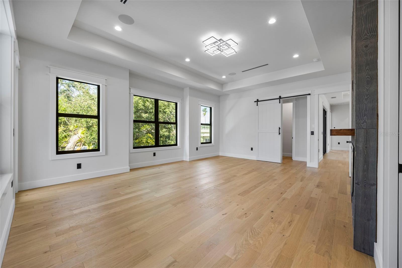 TB8437041 Property Photo