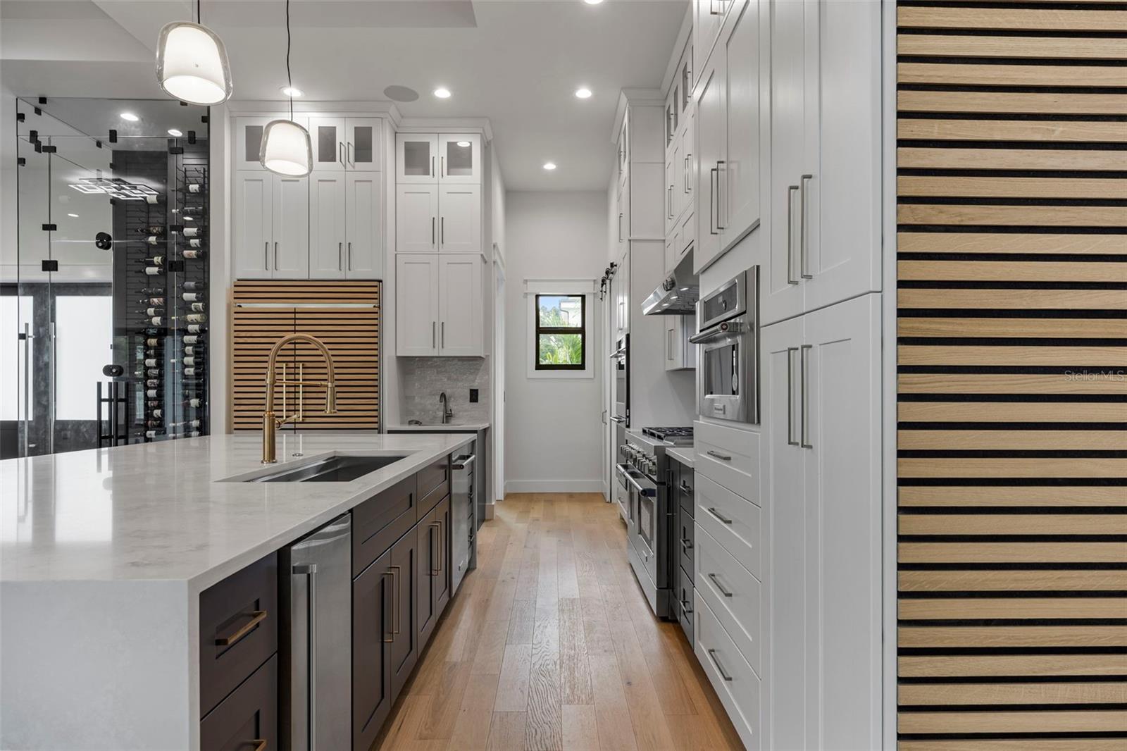 TB8437041 Property Photo