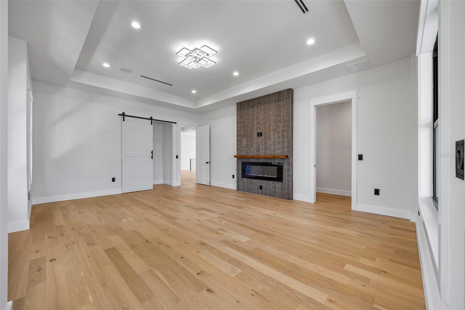 TB8437041 Property Photo