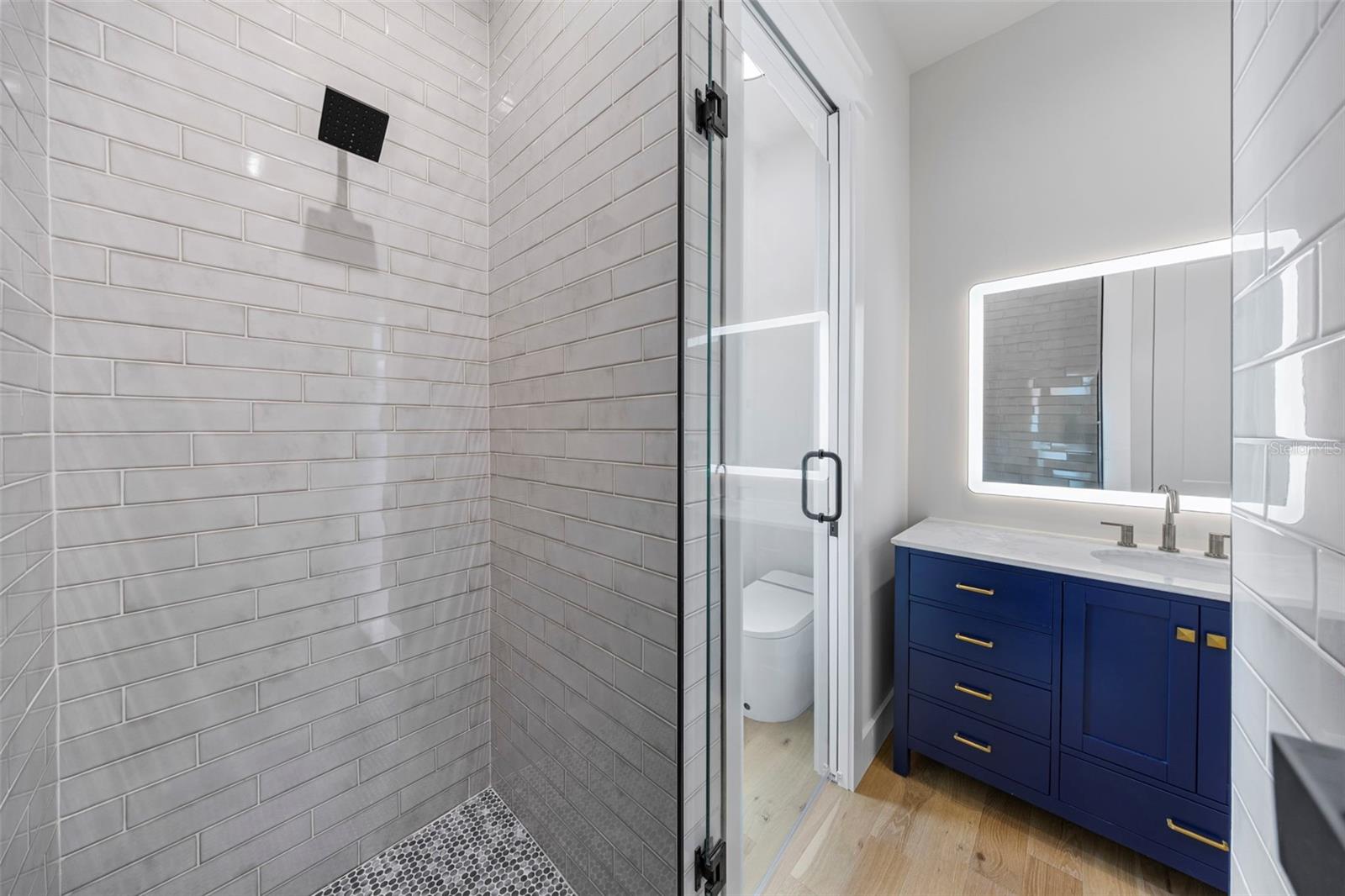 TB8437041 Property Photo