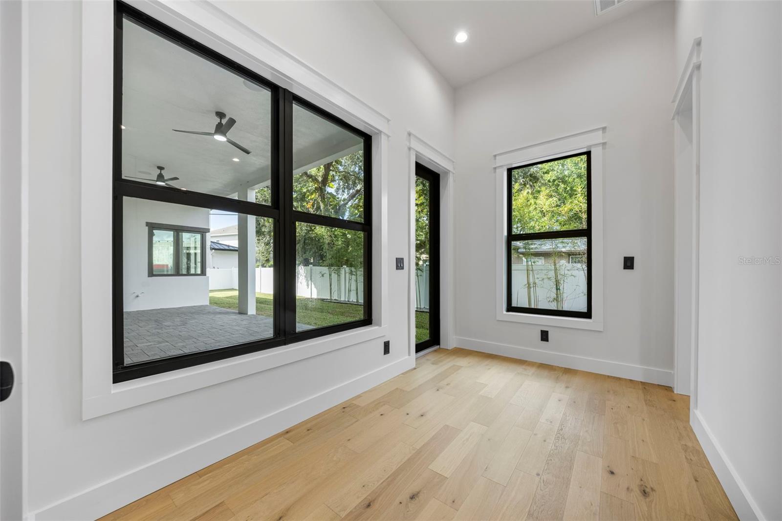 TB8437041 Property Photo