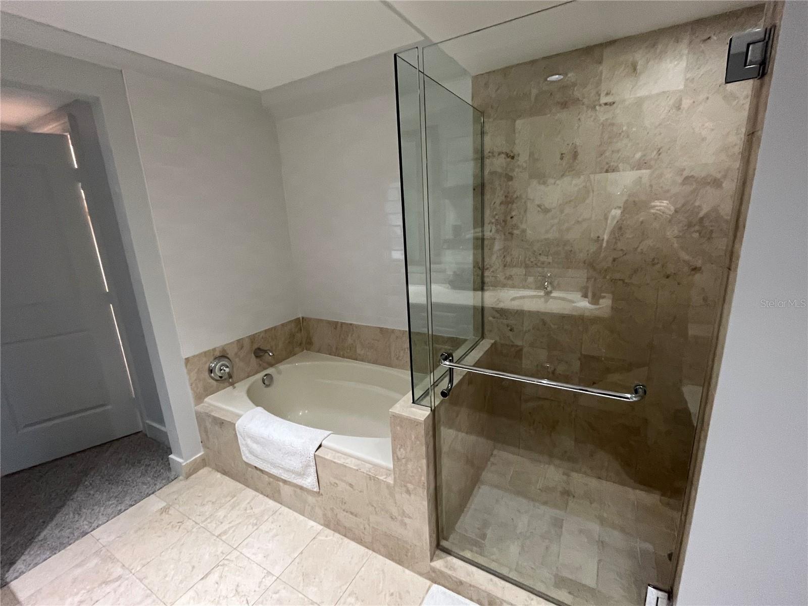 A4668214 Property Photo