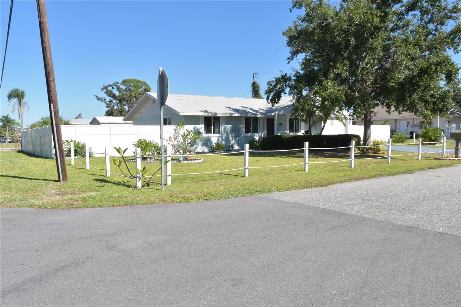 1046 ROYAL RD, VENICE, FL, 34293