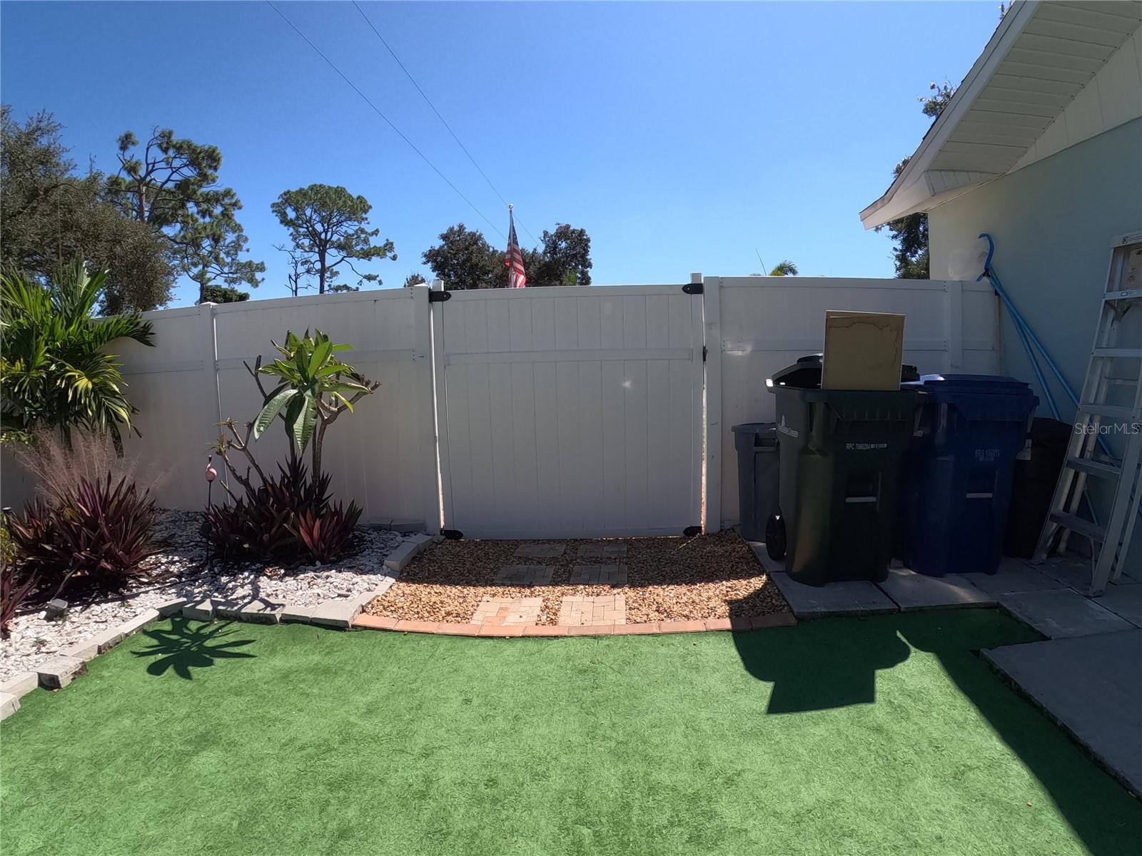 1046 ROYAL RD, VENICE, FL, 34293