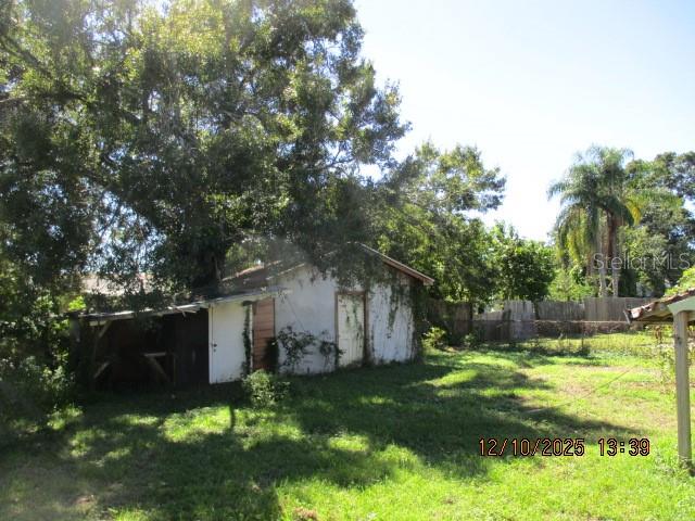 W7879822 Property Photo