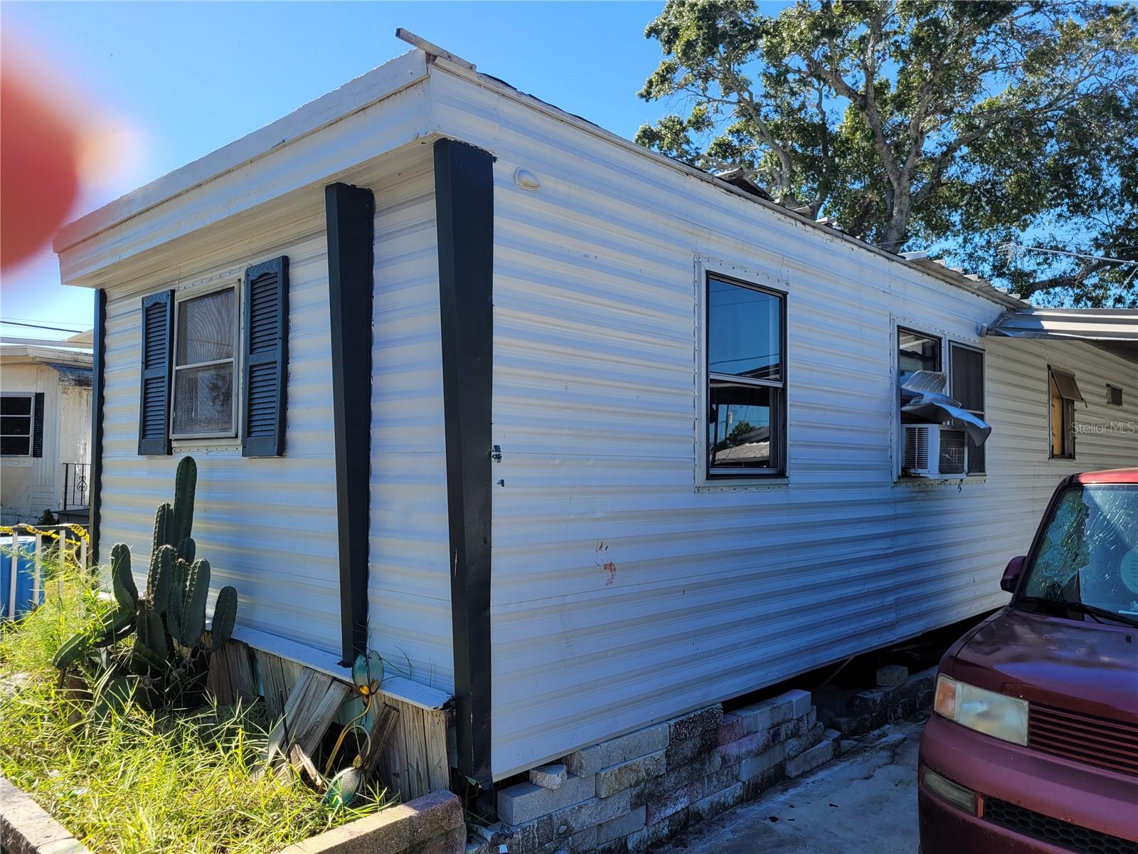 W7879824 Property Photo