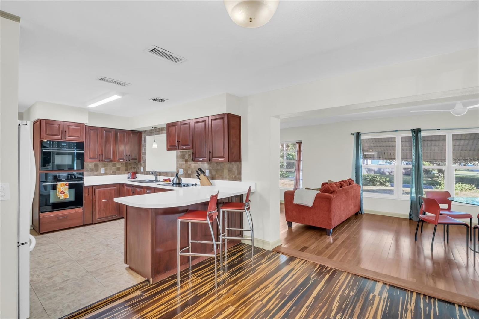 Kitchen & Fam Rm Views