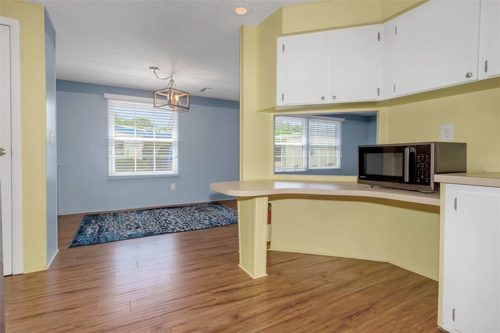 W7879832 Property Photo