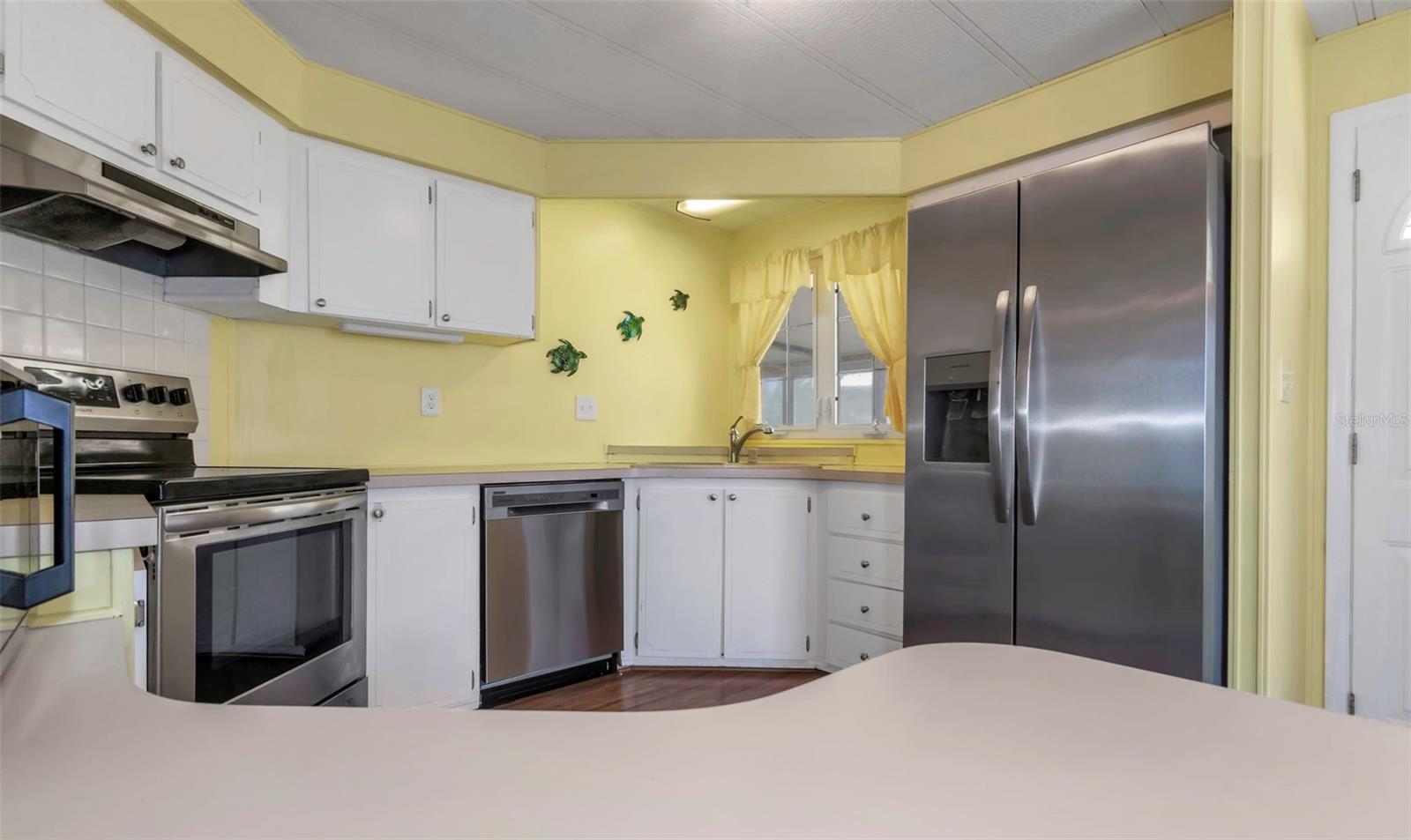 W7879832 Property Photo