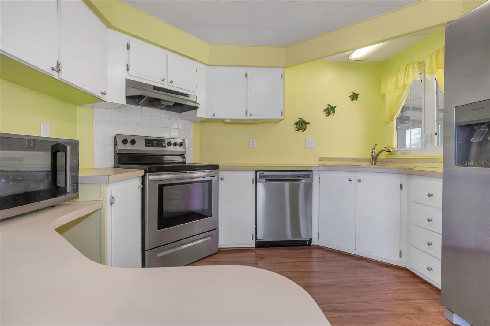 W7879832 Property Photo