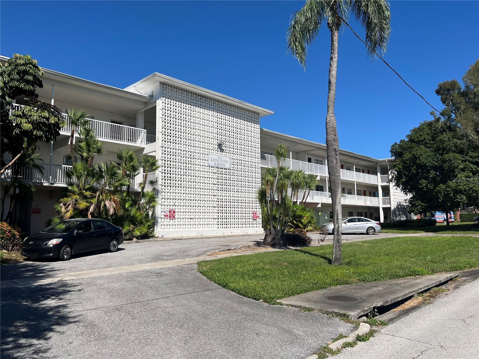 5155 9TH AVE N #208, ST PETERSBURG, FL, 33710