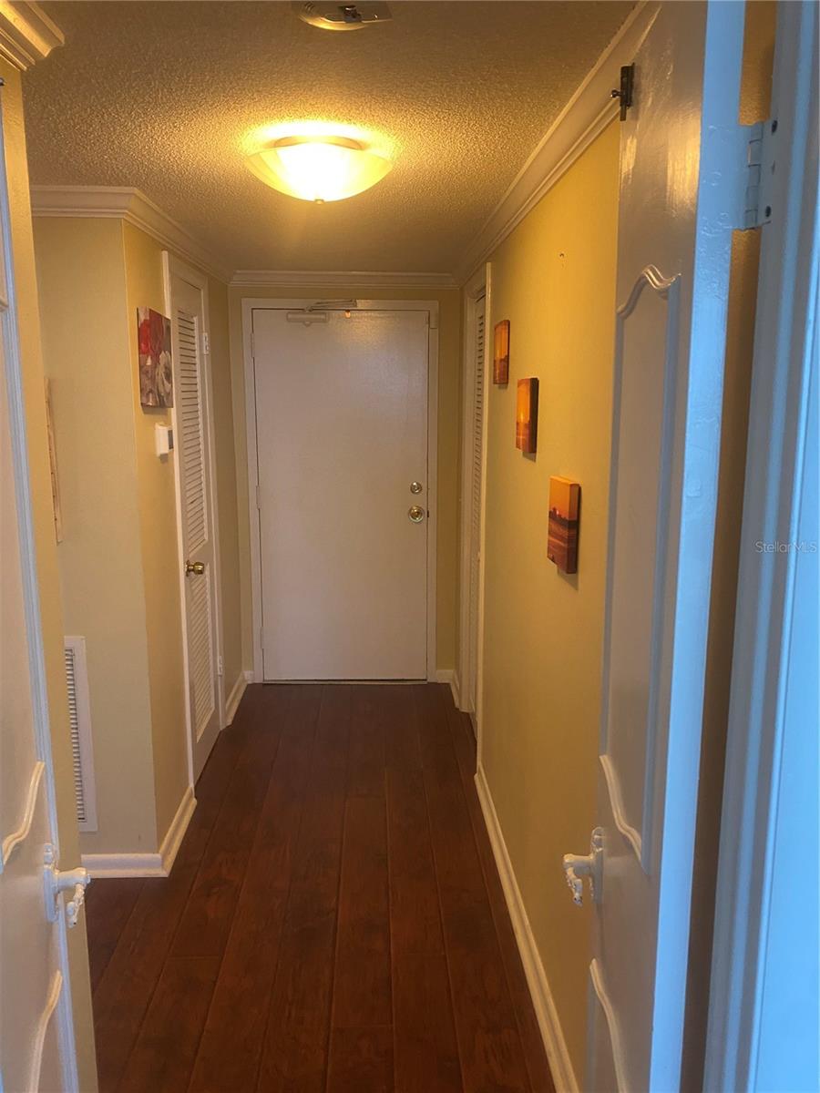 Frt Entry Foyer