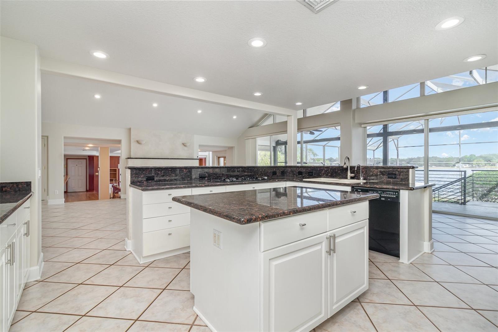 O6351950 Property Photo