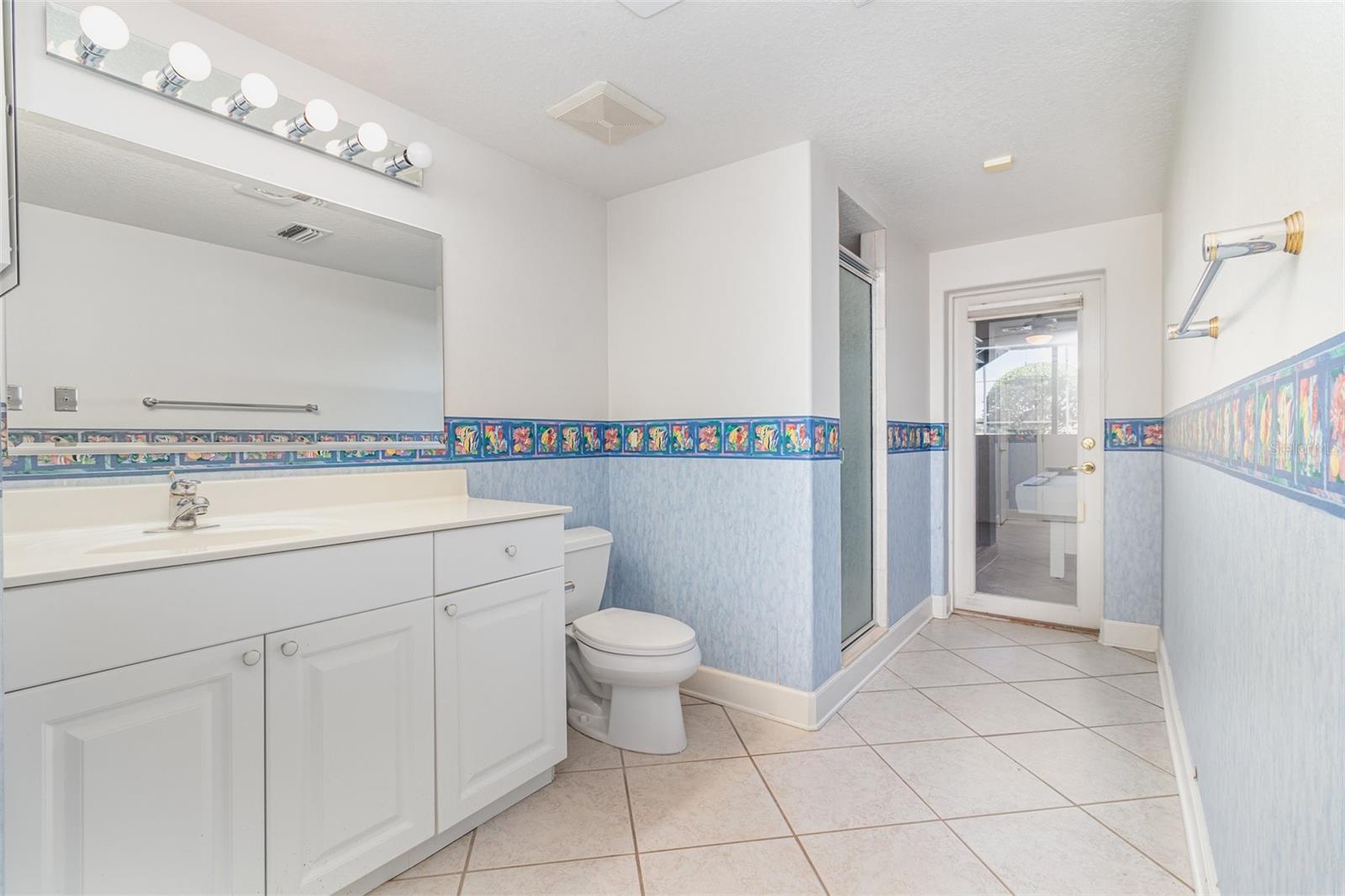 O6351950 Property Photo